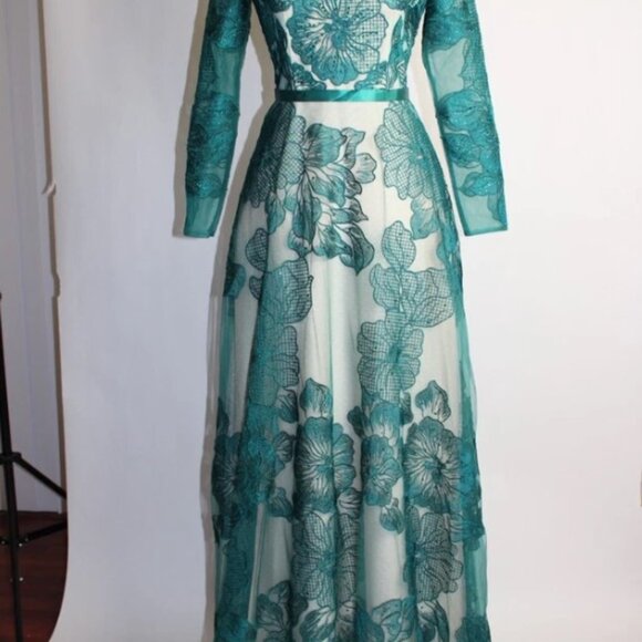 Dresses & Skirts - SPECIAL OCCASION Formal SHEER Embroidery Floral Long Evening Gown prom dress